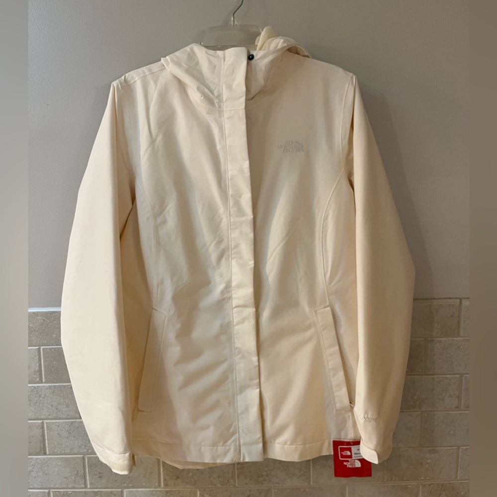 *NWT* women’s North Face Hida jacket - size large